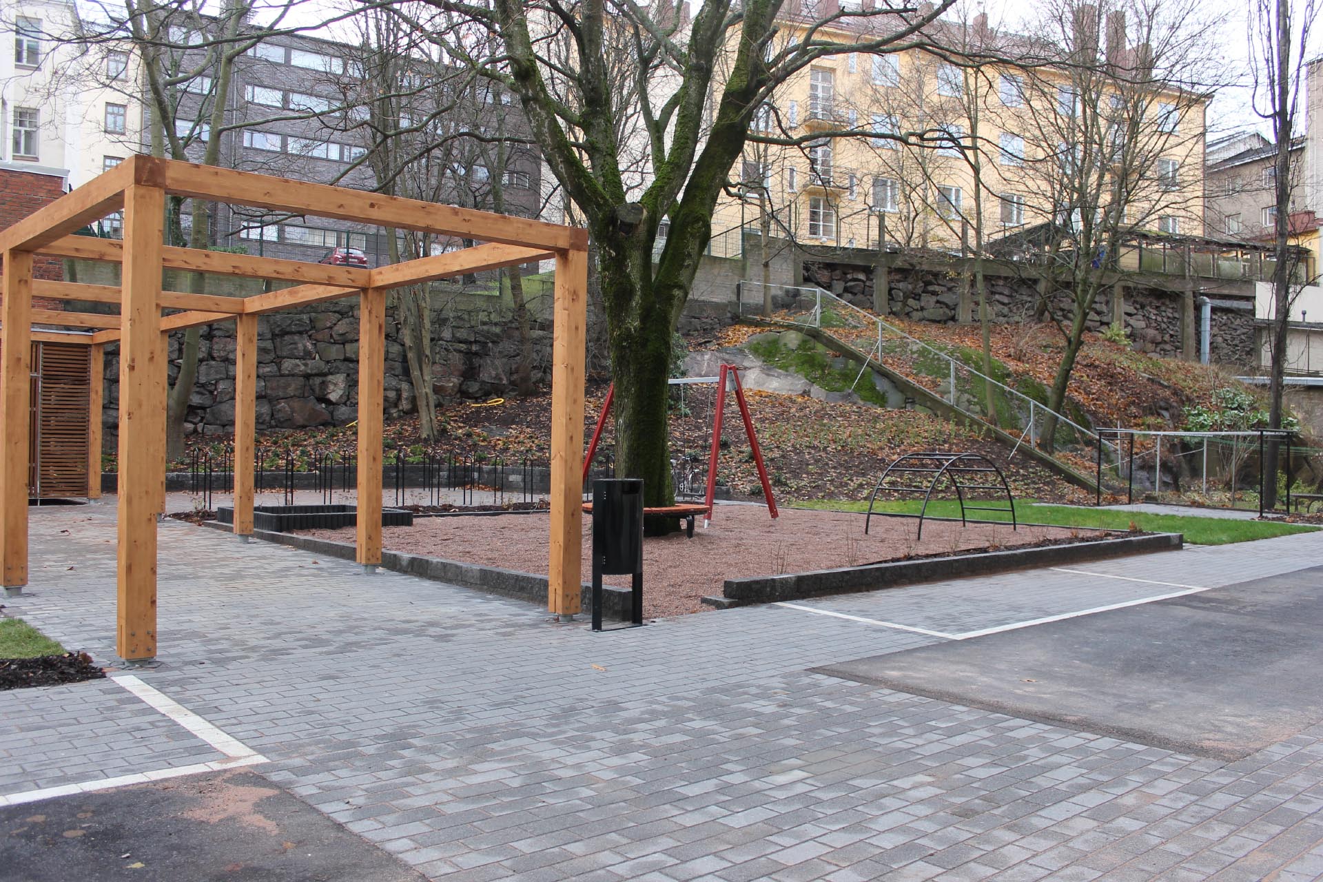 Asunto-osakeyhtiö, Helsinki: maanrakennus, puutarha- ja kivityöt